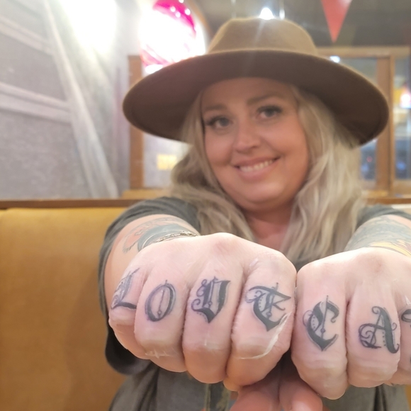 Meet your Posher, Sandra - Picture 4 of 5